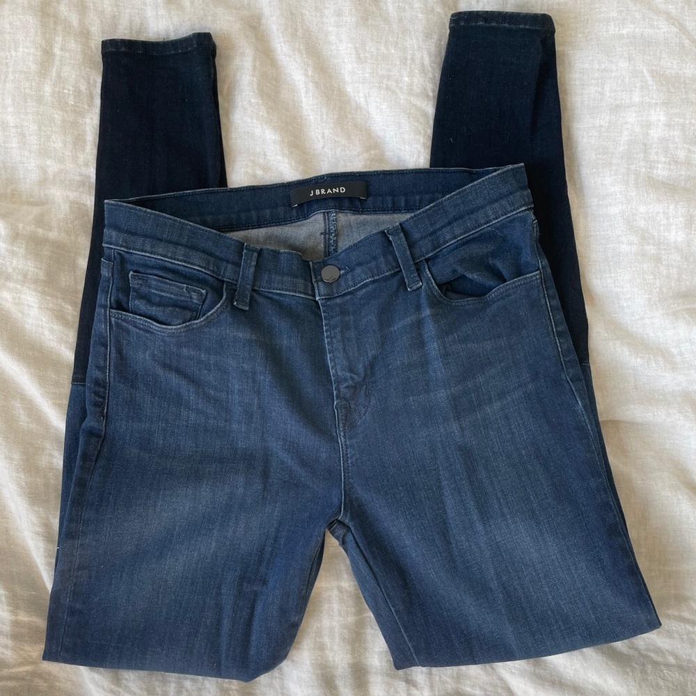 J Brand Loni Skinnies w/ Stepped Hem in Snowbird